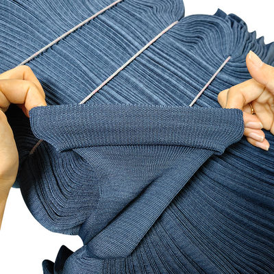 93% de poliéster 7% de fibra de carbono ESD Tejido de costillas antistáticas para ropa de cuarto limpio