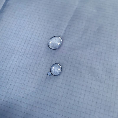 Tejido antistatico ESD azul impermeable al agua 98% poliéster + 2% filamento conductor para ropa de sala limpia