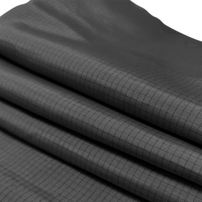 Tejido TC antistático de fibra de carbono negro con rejilla de 4 mm 33% de algodón 2% para ropa de trabajo ESD